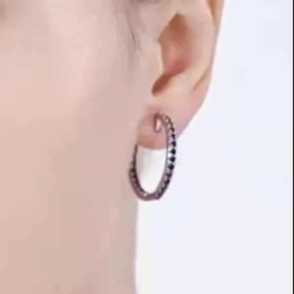 🌟 Sterling Silver Big Hoop Earring Black Diamonds - Picture 3 of 5